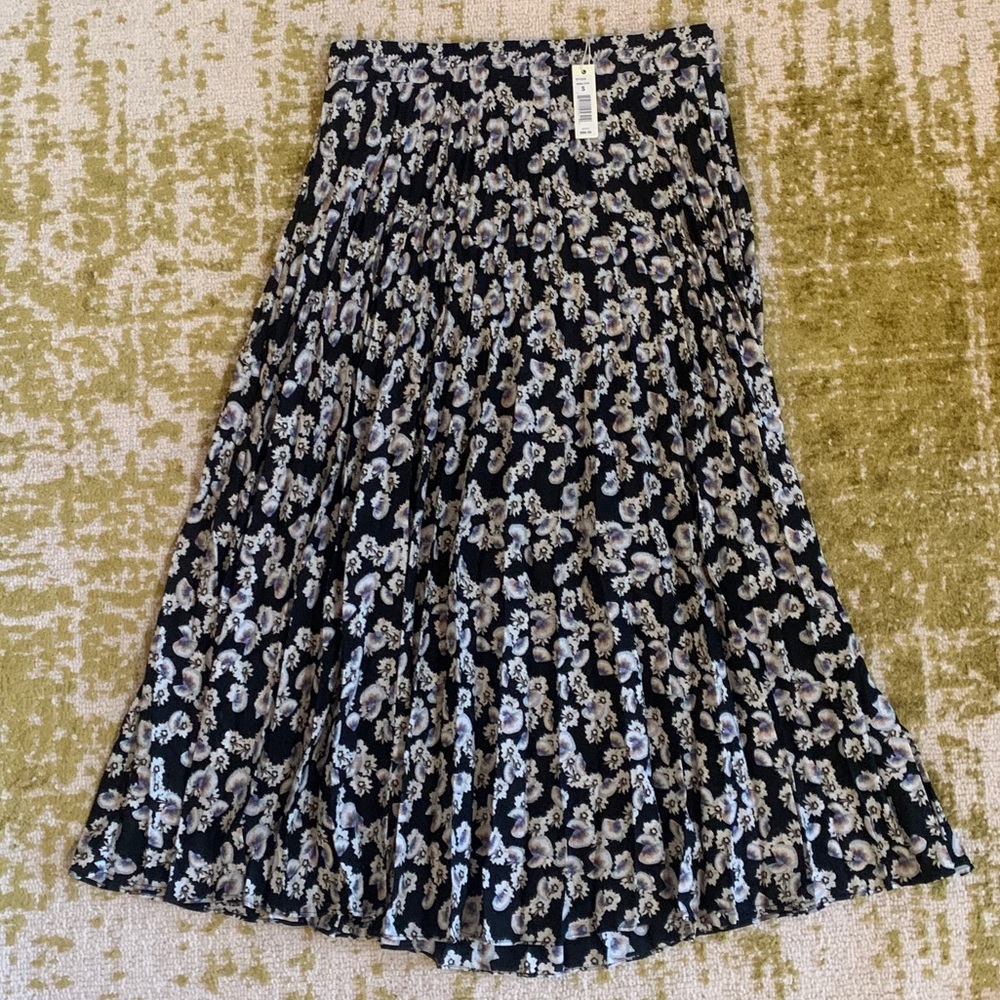 Max Studio Pleated MIDI Skirt